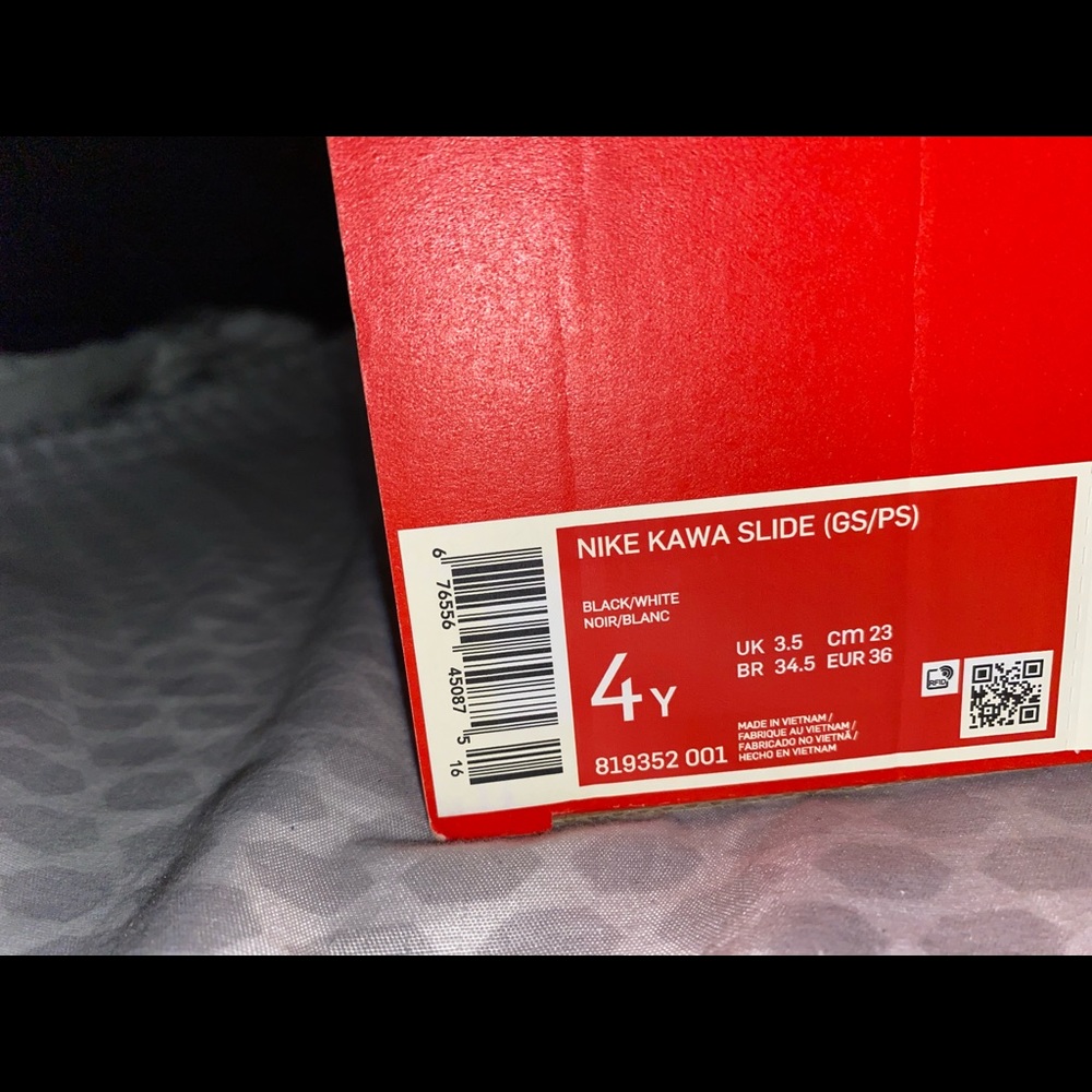 Nike slippers